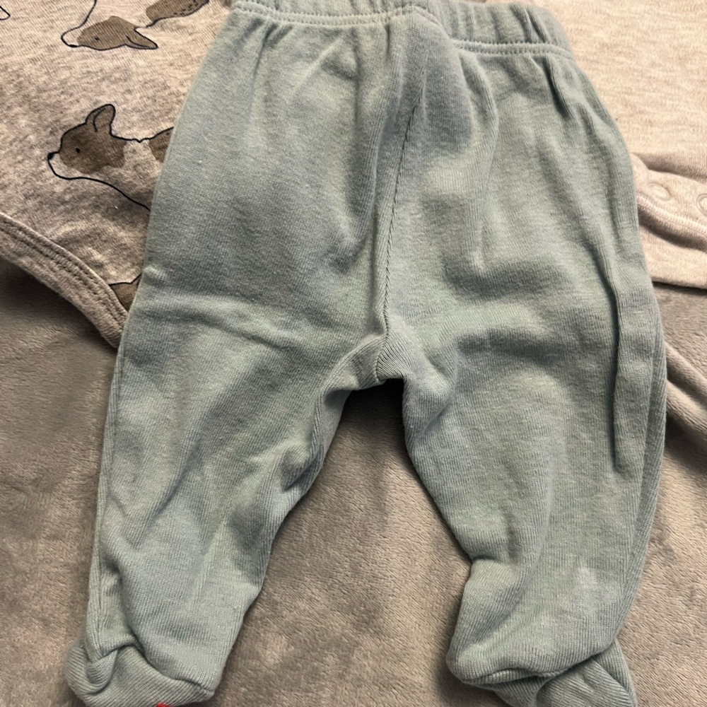 6c gently used preemie baby boy onesies pants sleeper clothes lot carters - Picture 14 of 16